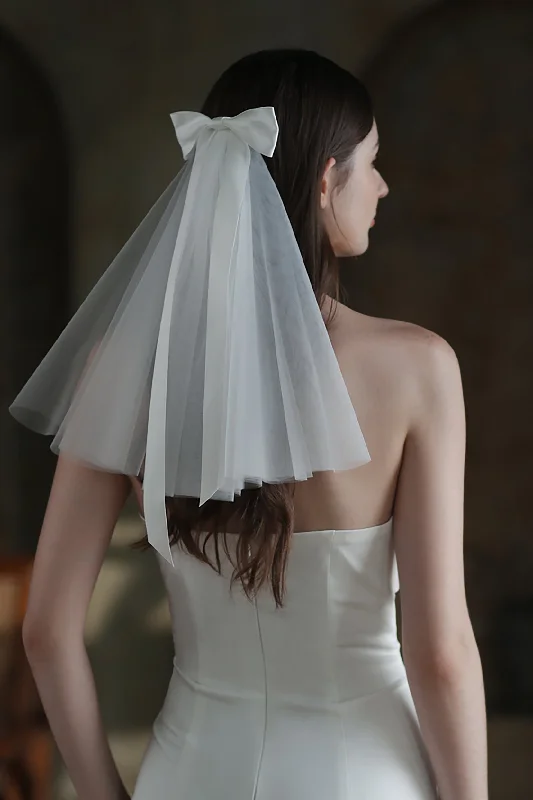 One-tier Cut Edge Tulle Shoulder Veils with Bow CV0301