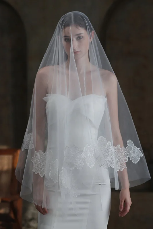 One-tier Cut Edge Tulle Lace Chapel Veils with Appliques CV0368