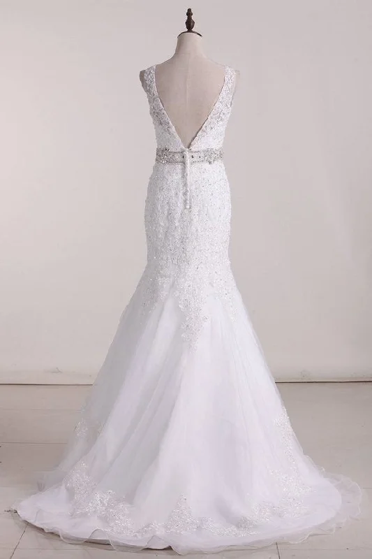 2024 V-Neck Wedding Dresses Mermaid/Trumpet Tulle With Embroidery And Beads PCK5E6BA